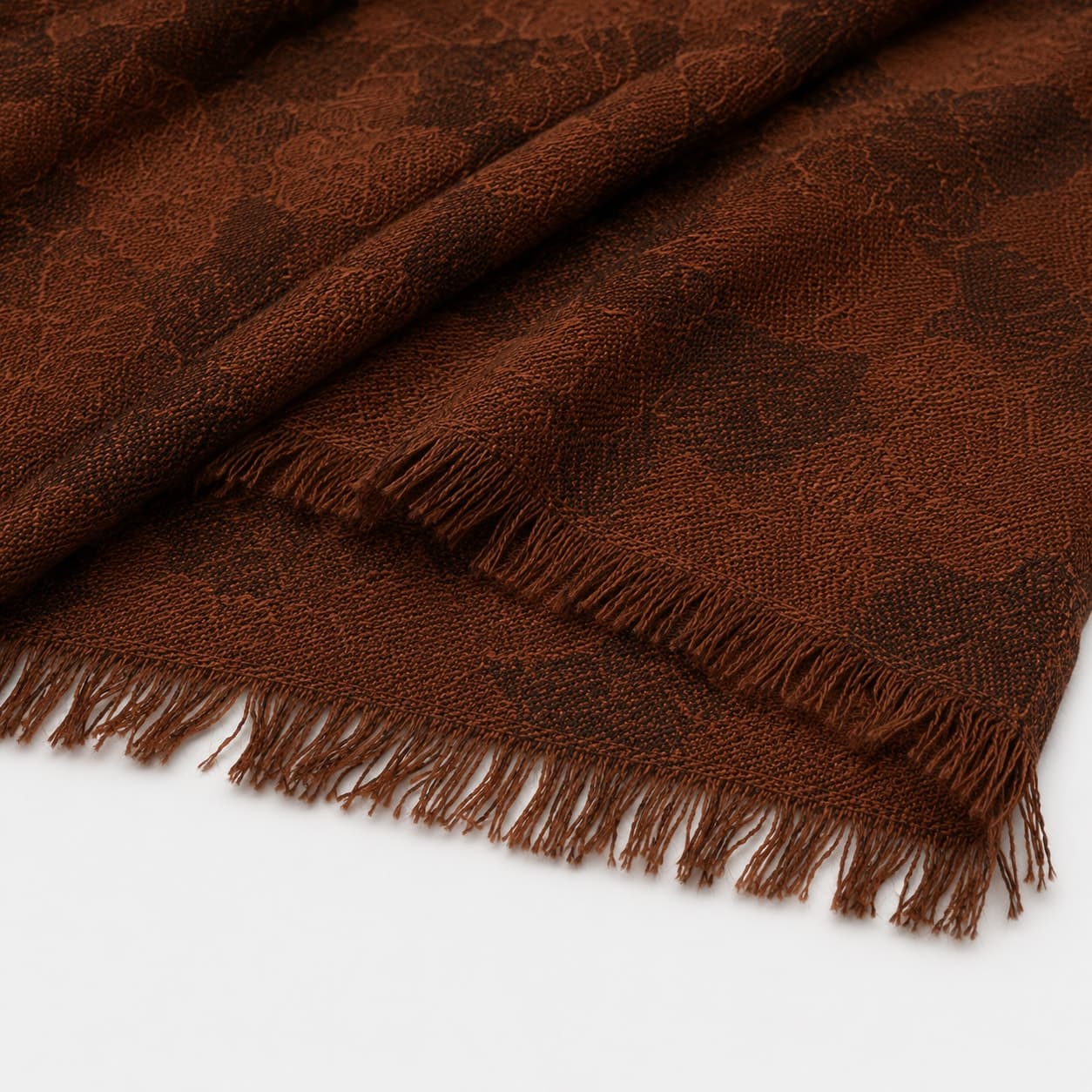 Editorial fabric movement
